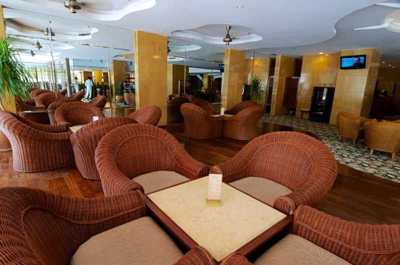 Hotel The Millen Penang, Autograph Collection George Town Esterno foto The lobby of the hotel